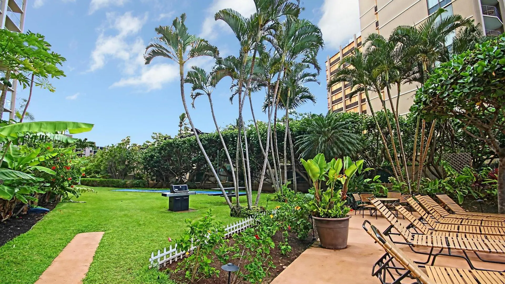 Royal Kahana Resort